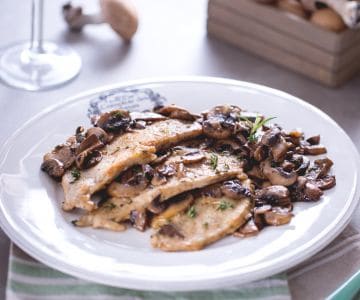 Veal scalloppini with mushrooms