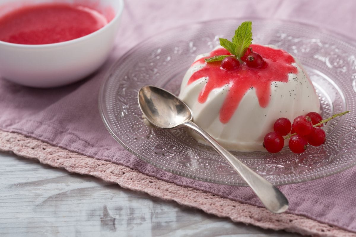 Italian Panna cotta Recipe :How to make Panna cotta