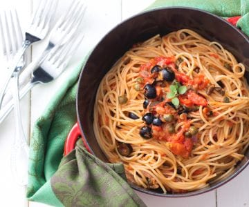 Pasta alla vesuviana (Spicy pasta)