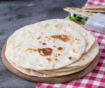 Piadina Romagnola (Romagna-style flat bread)