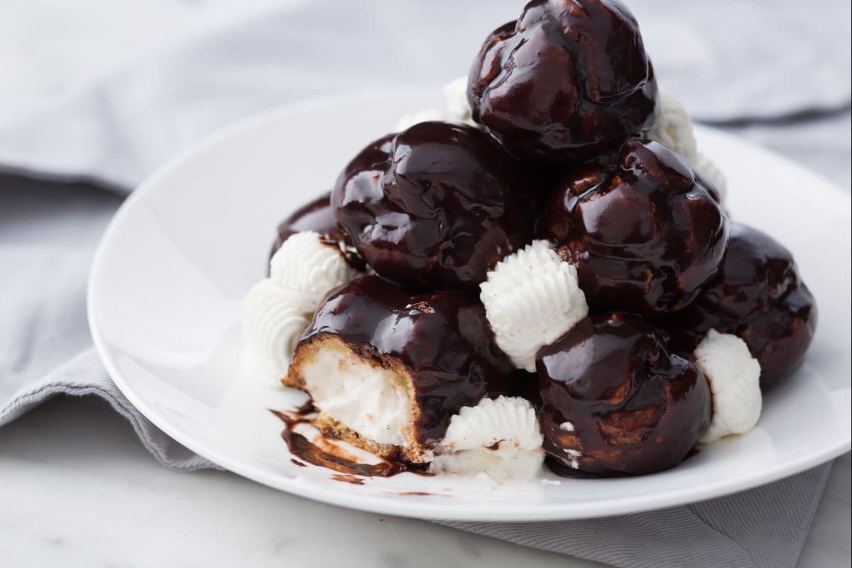 Chocolate profiteroles