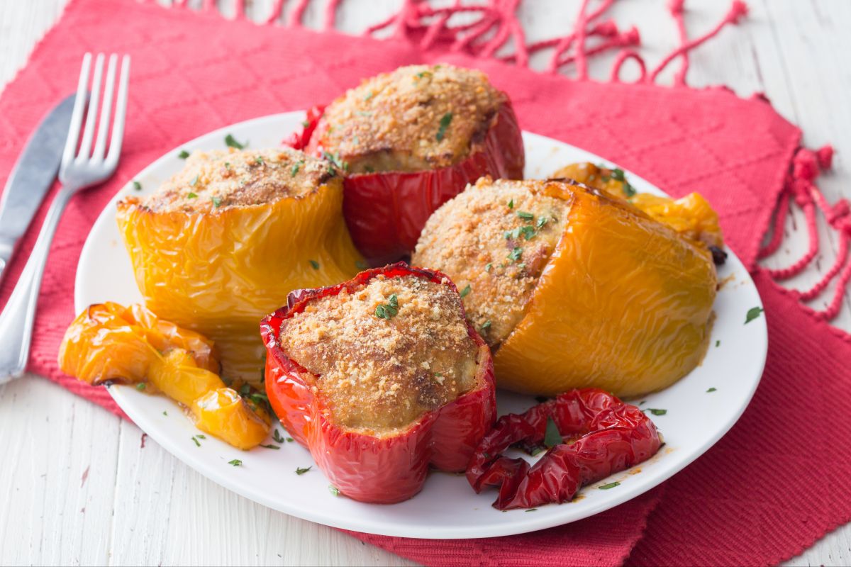 Meat and sausage-stuffed bell peppers