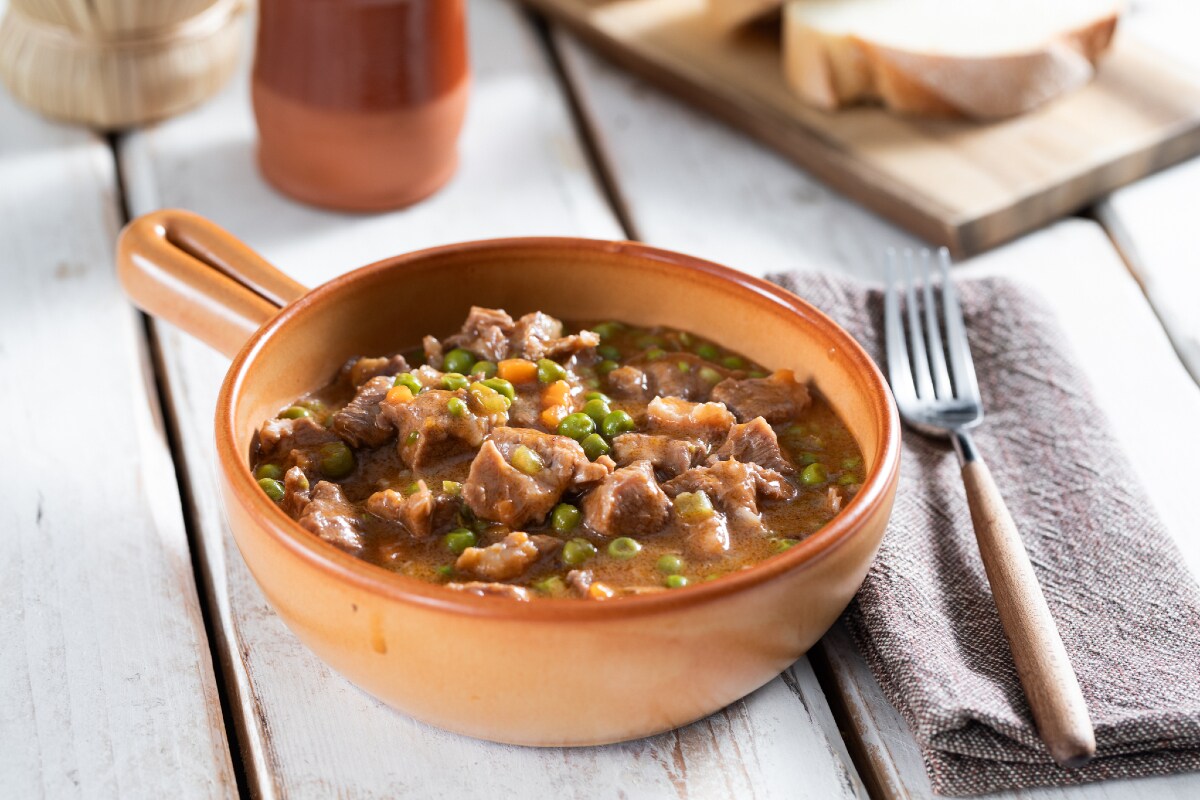 Beef stew with peas