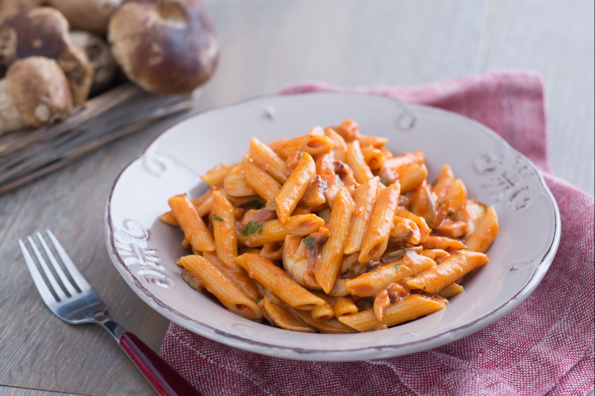 Pennette pasta with mushrooms