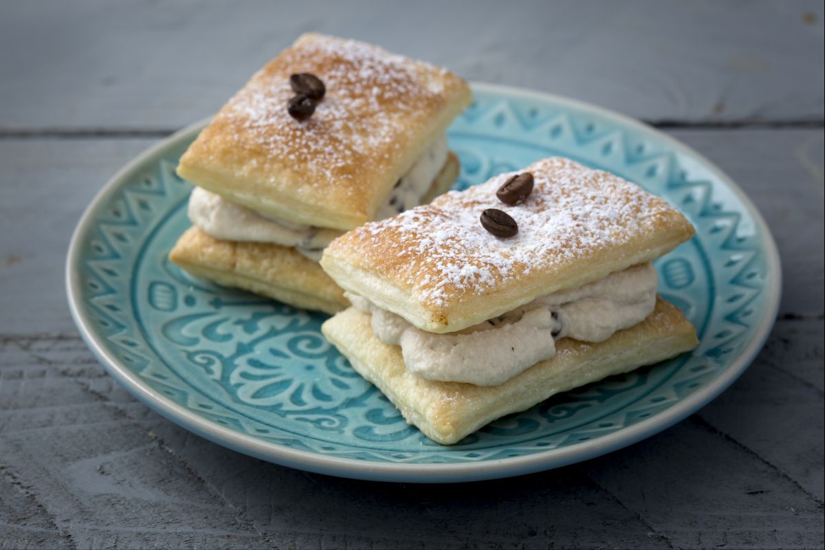 Coffee puff pastry