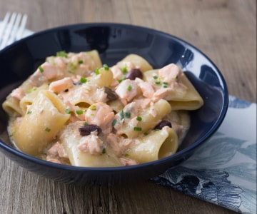 Paccheri pasta with salmon