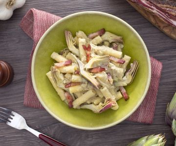 Sedanini with creamed artichoke and pancetta