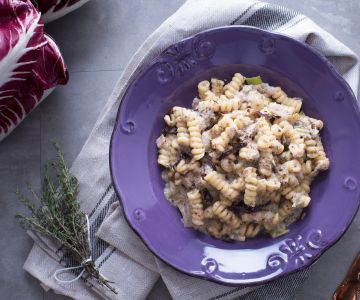 Fusilli bucati with radicchio sauce