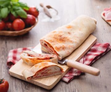 Stuffed pizza roll