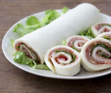 Stuffed mozzarella roll