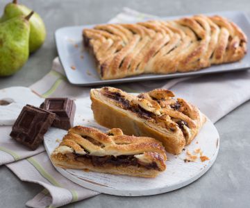 Pear and chocolate strudel
