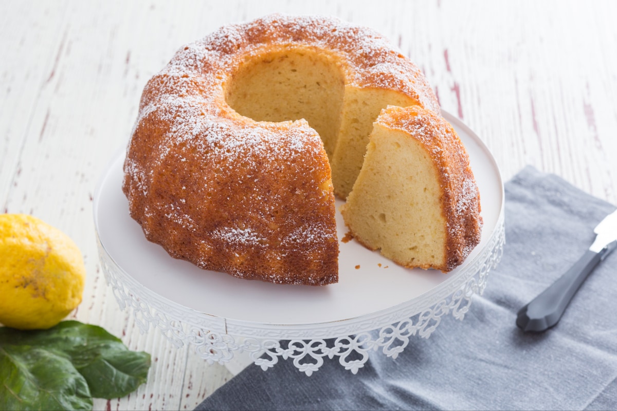 Ricotta and lemon bundt cake