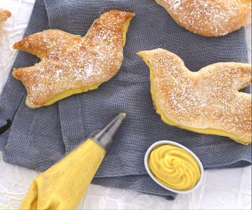 Puff pastry doves