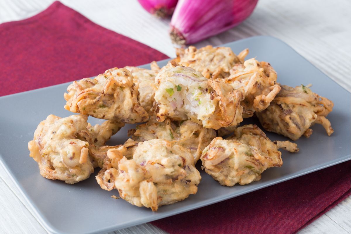 Red onion fritters