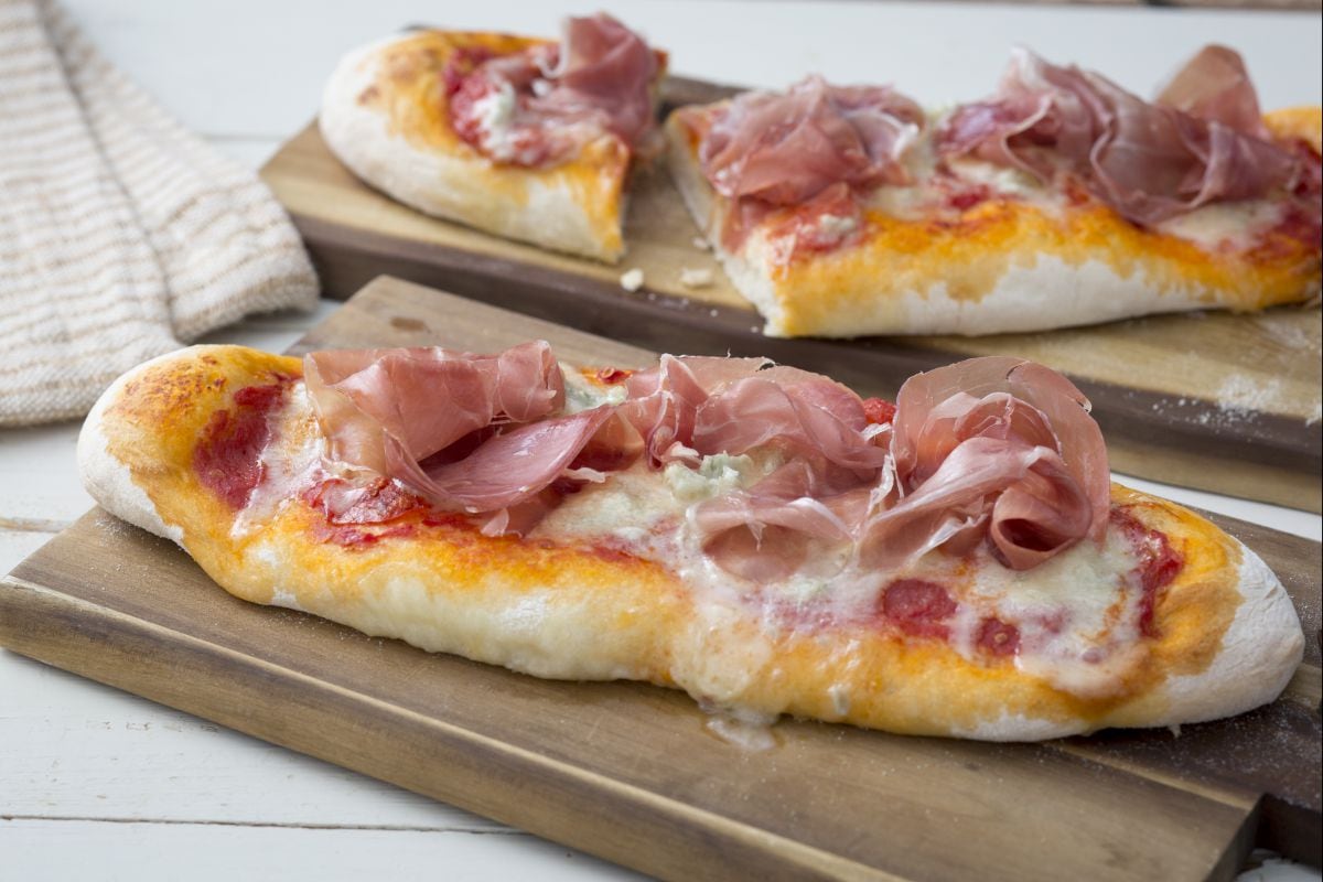 Pizza tongues - Italian recipes by GialloZafferano