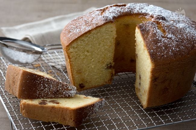 Grandma's ring cake - Italian recipes by GialloZafferano