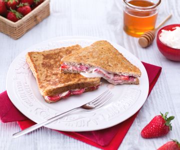 Strawberry and mascarpone French toast