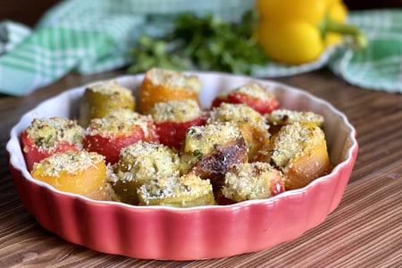 Fish-stuffed pepper rolls