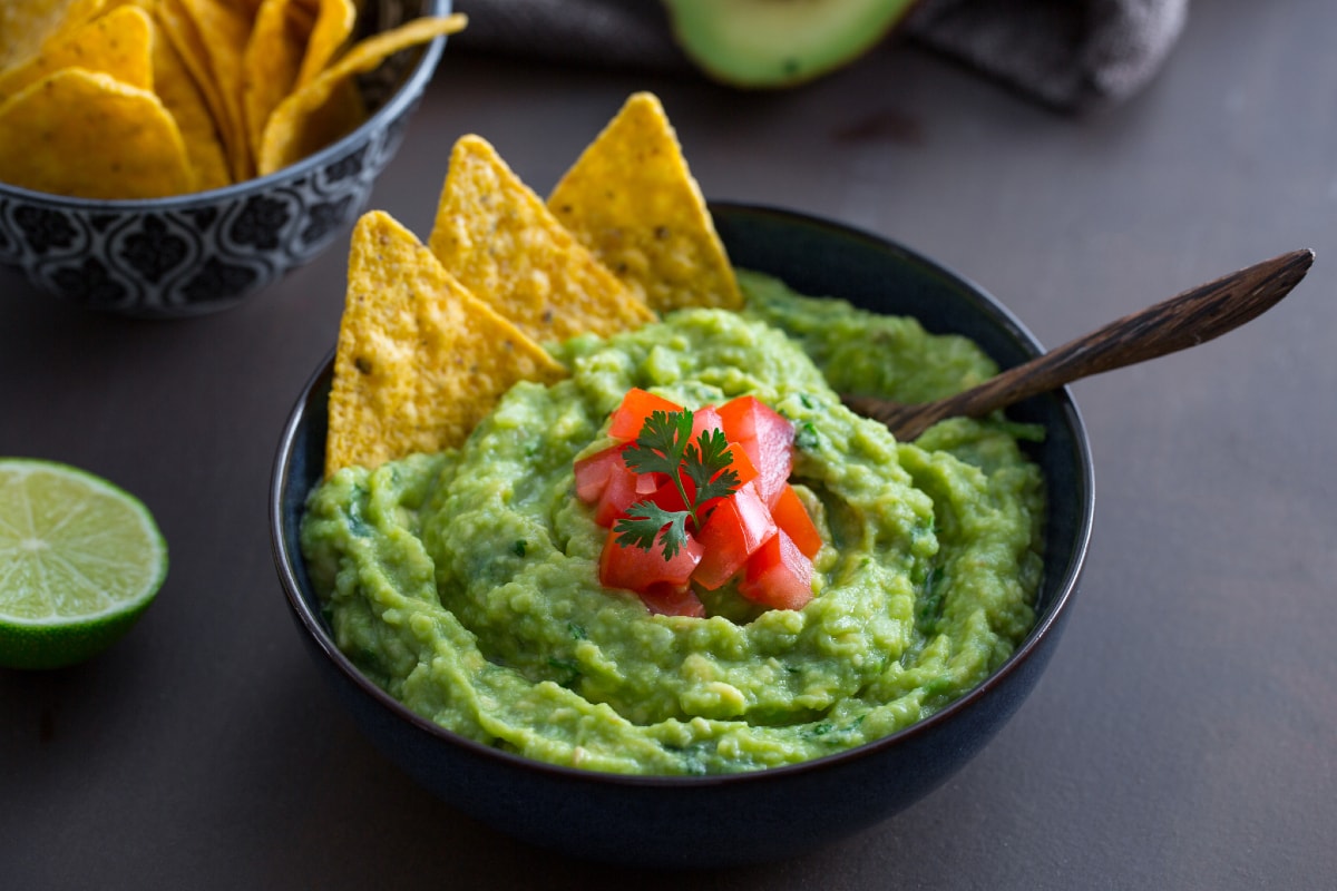 Guacamole - Italian recipes by GialloZafferano