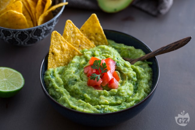 Guacamole - Italian recipes by GialloZafferano