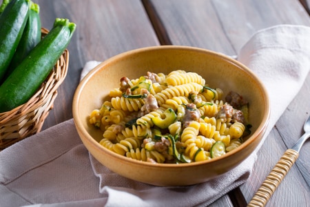 Pasta with sautéed zucchini and salamella sausage