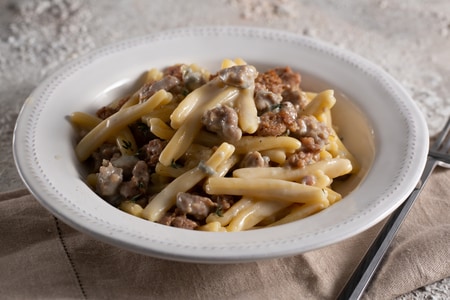 Pasta with sausage and gorgonzola