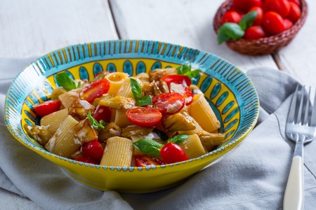 Pasta alla Norma - Italian recipes by GialloZafferano