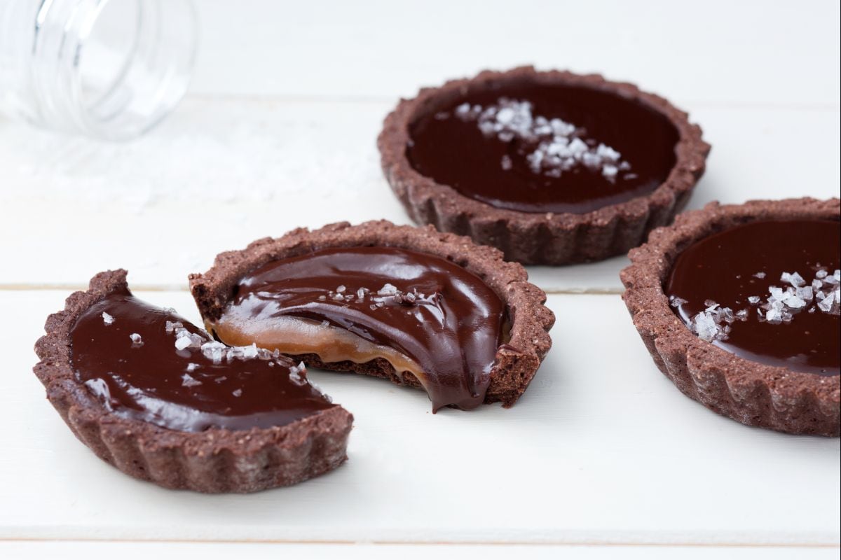 Chocolate toffee tartlets