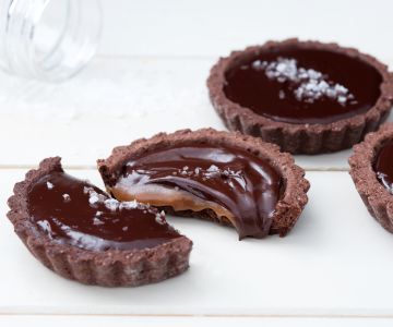 Chocolate toffee tartlets