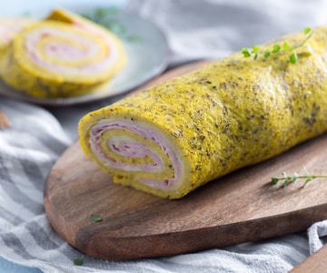 Oven-baked omelette roll