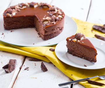 Chocolate and salted caramel cheesecake