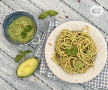 Avocado basil pesto pasta