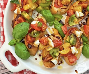 Balsamic tomato bruschetta