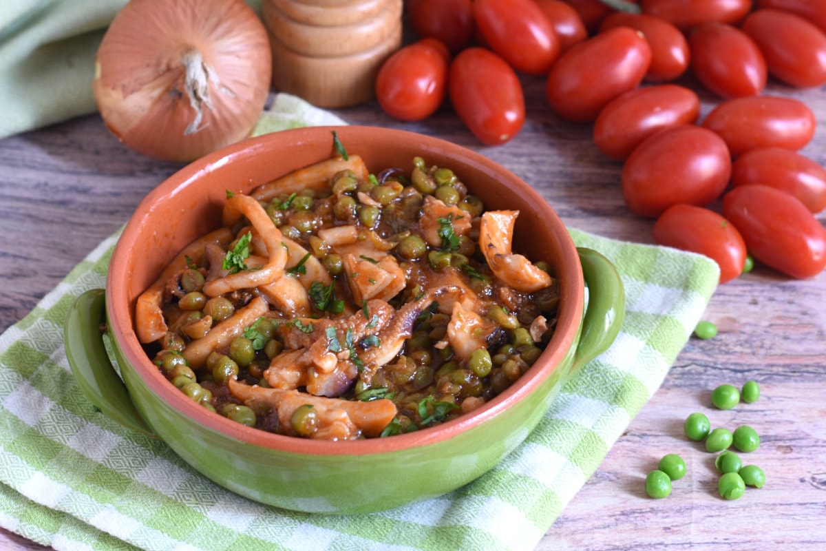 Stewed cuttlefish with peas