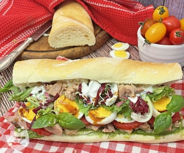 Italian tuna sandwich