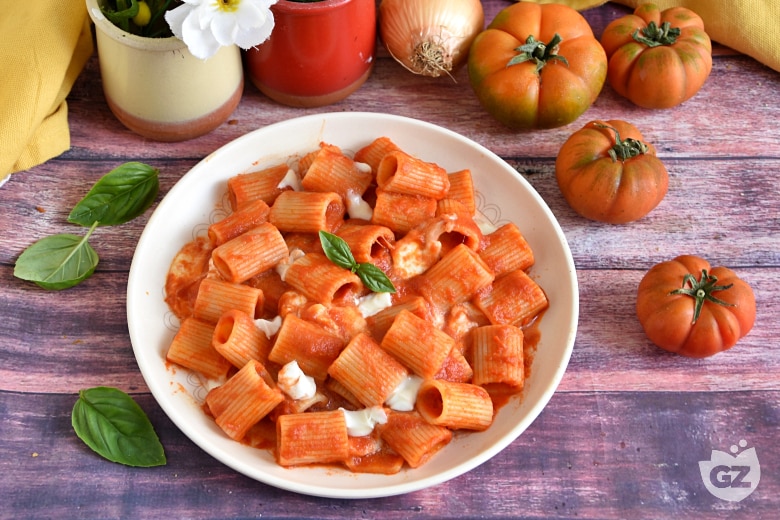 Pasta alla pizzaiola