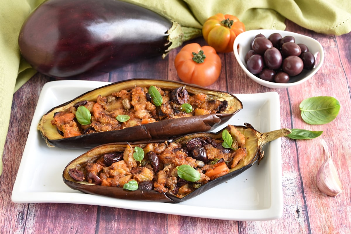 Vegetarian stuffed eggplant