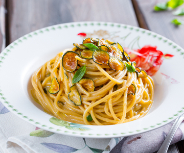 Spaghetti alla Nerano (spaghetti with zucchini)