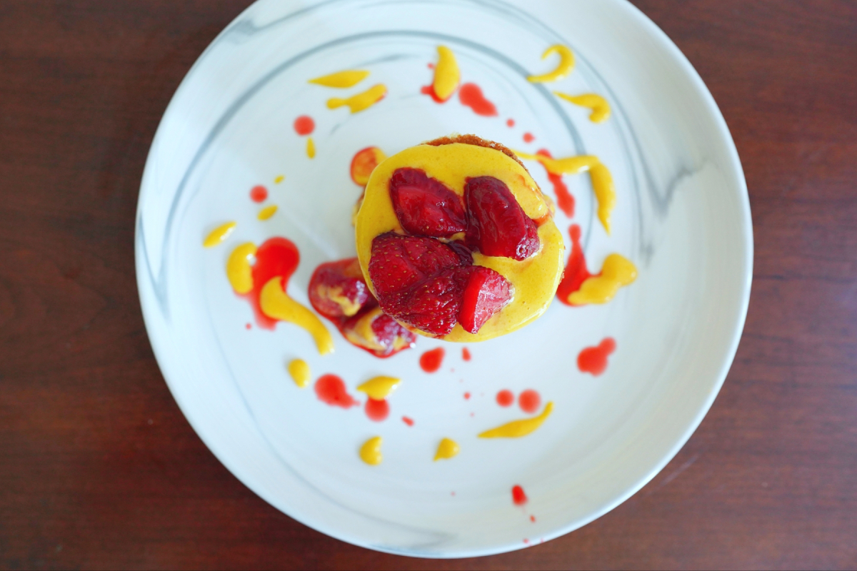 Olive oil cake with strawberry and zabaglione