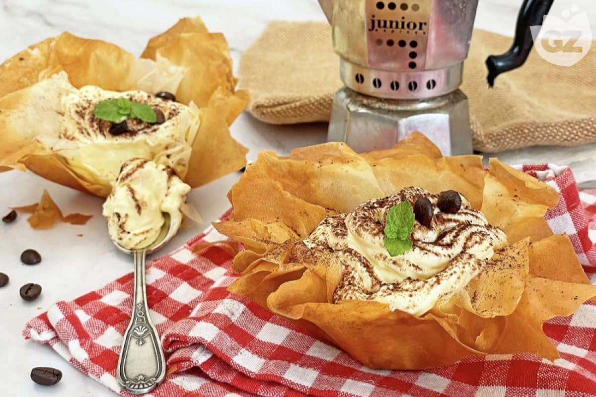 Tiramisù cream phyllo cups