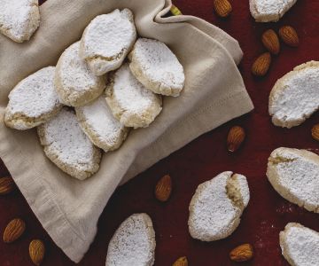 Italian Ricciarelli Cookies