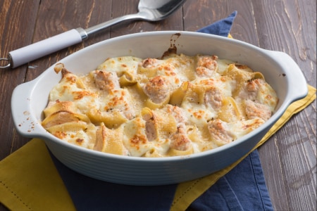 Ham stuffed shells (Conchiglioni ripieni di prosciutto)