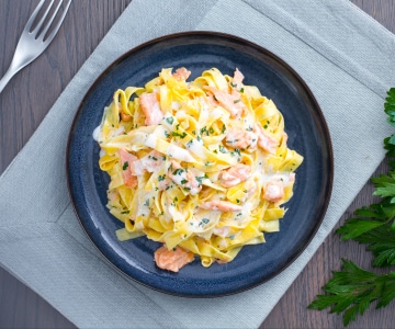 Creamy salmon pasta