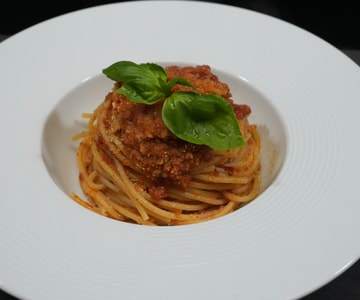 Spaghetti with Sun Dried Tomato Pesto