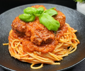 Classic Spaghetti & Meatballs