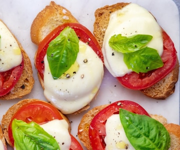 Baked Caprese Crostini