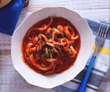 Braised Squid in Tomato Sauce
