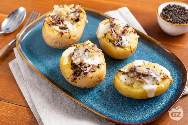 Baked potatoes with radicchio and taleggio - Italian recipes by GialloZafferano