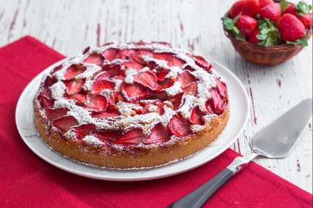 Spelt and Strawberry Cake