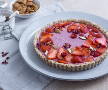 Raw Strawberry Tart